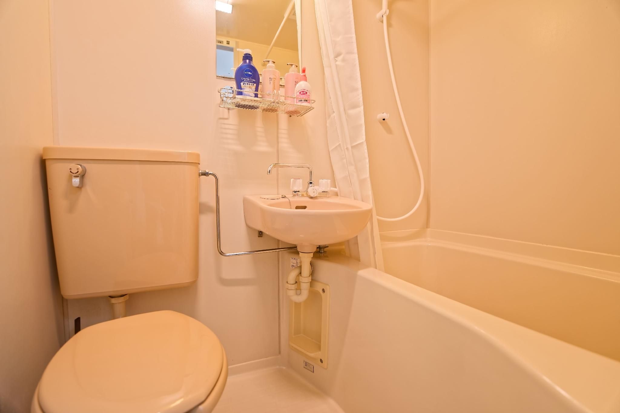 One Bedroom Queen Suite