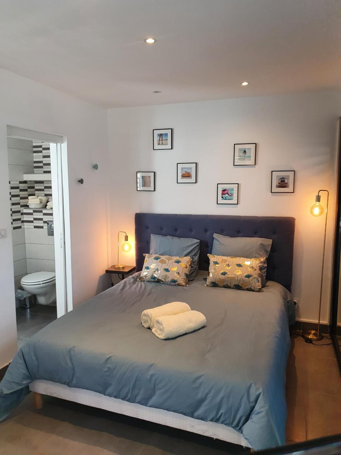 Double Room with Private Bathroom