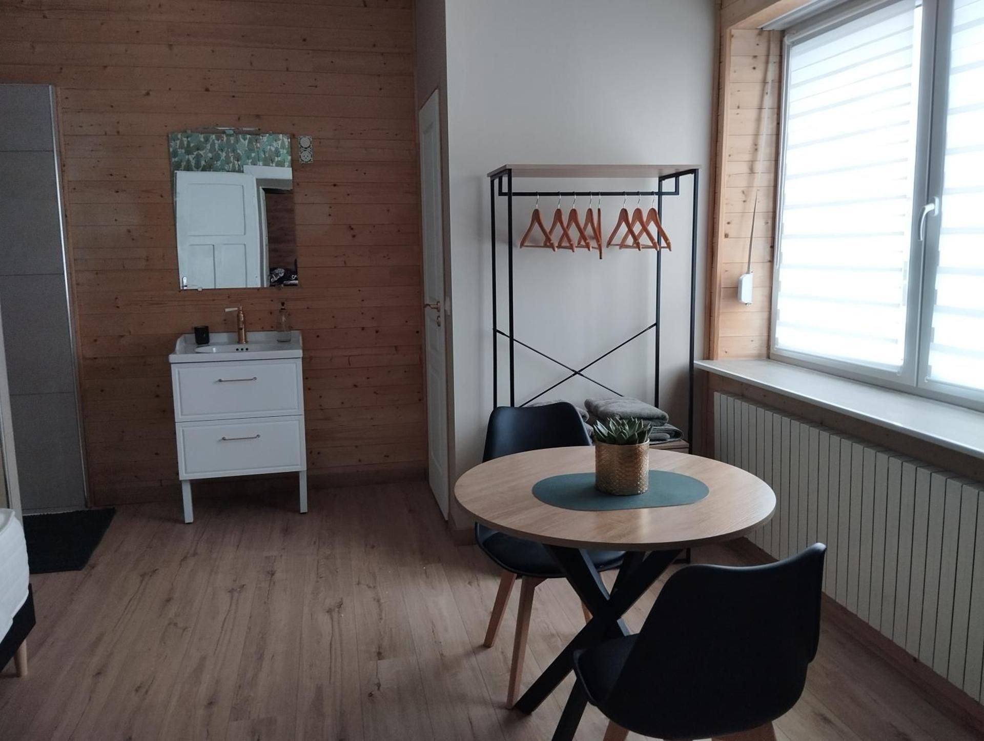 Alternative hotel