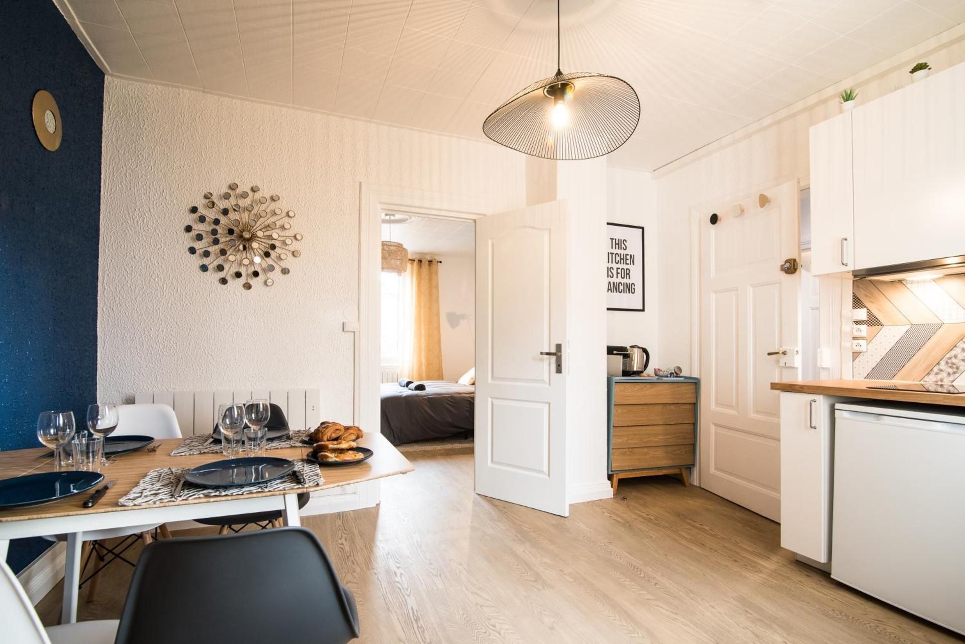 Apartment with Shower