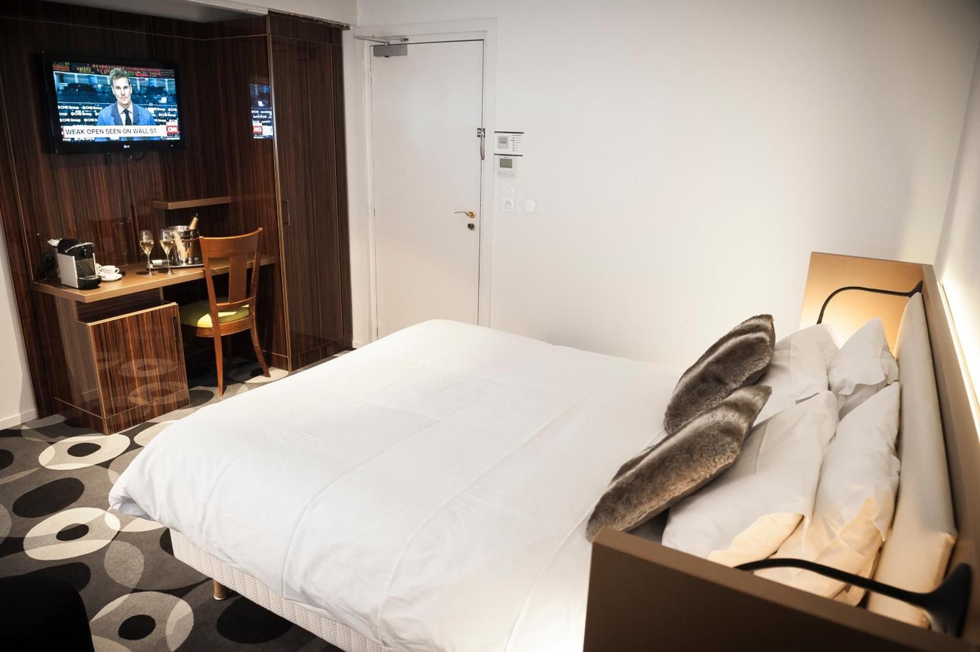 Double Room with Spa Bath
