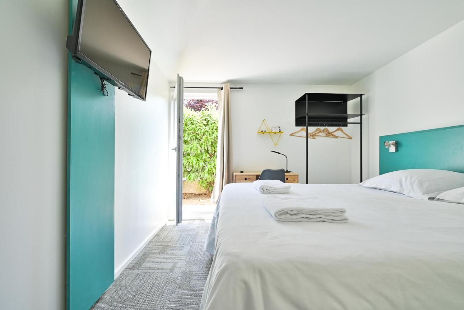 Double Room with Private External Bathroom
