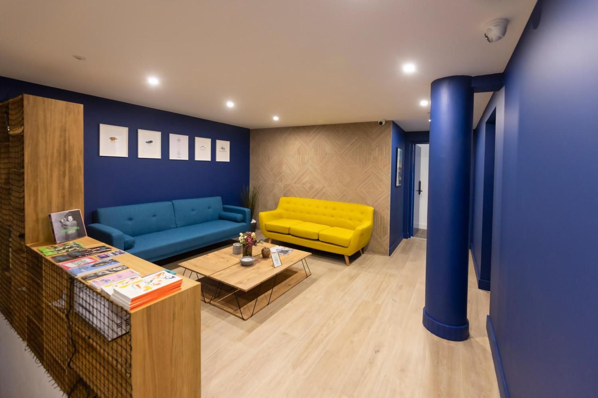 shared lounge/tv area