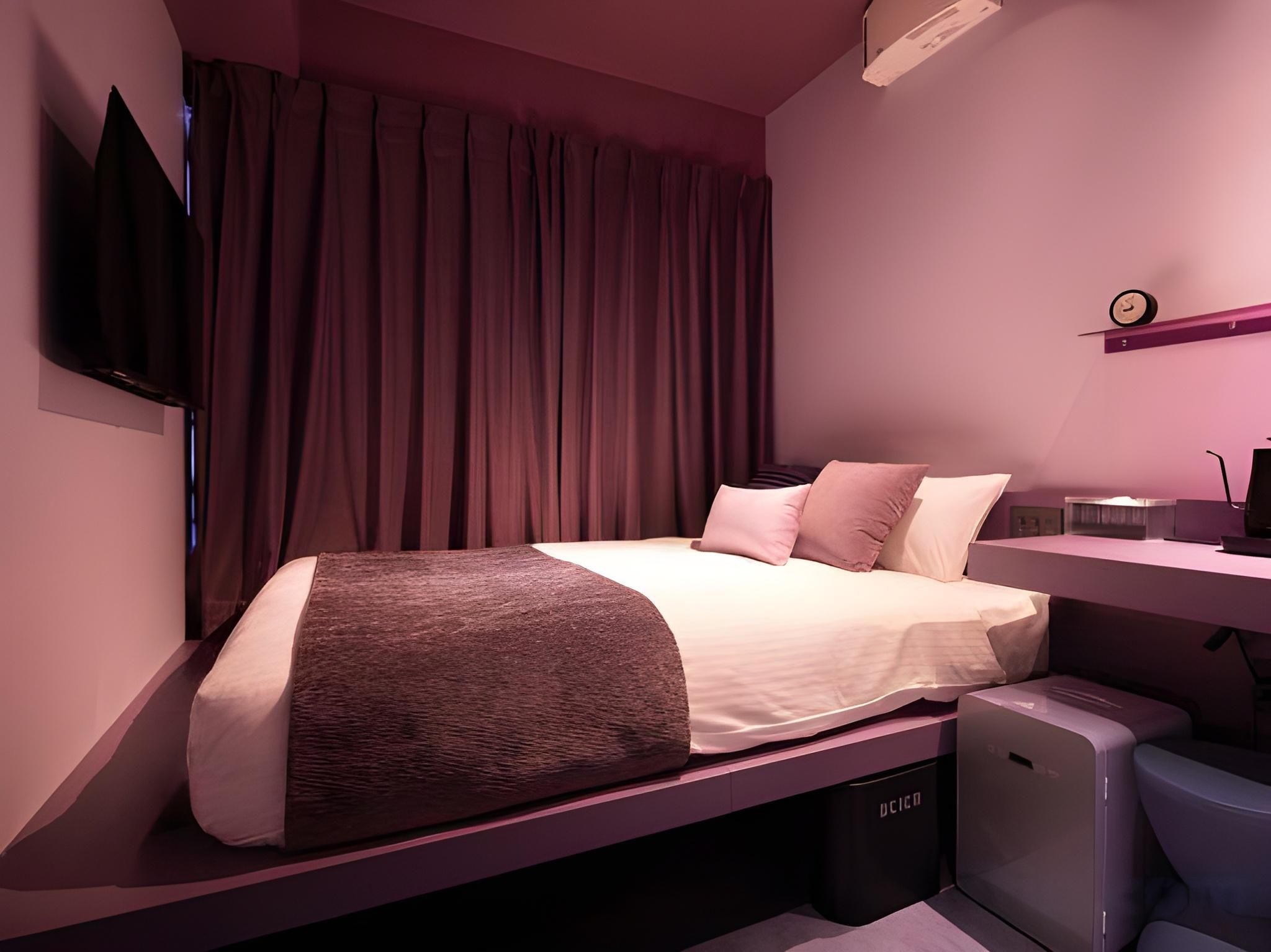 Double Room Purple with Shared Bathroom