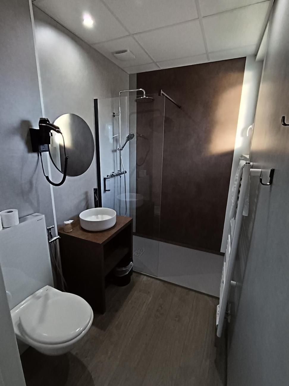 Twin Room with Private Bathroom