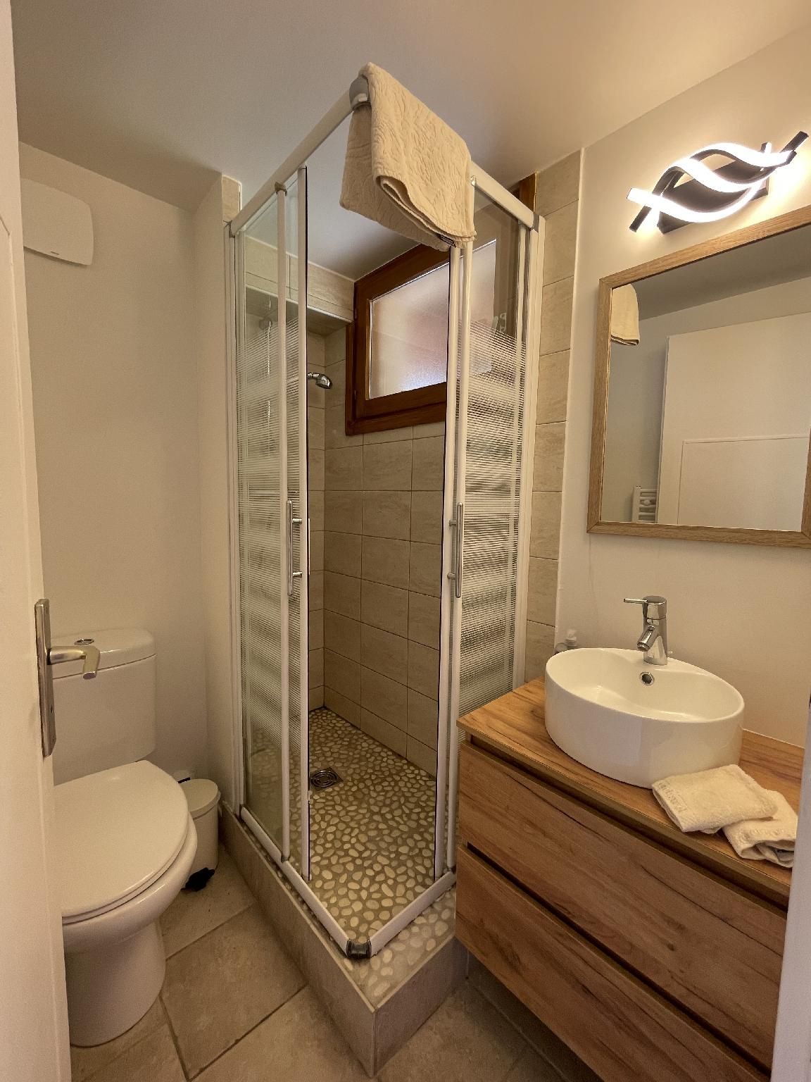 Partial Ocean View Junior Suite with King Bed