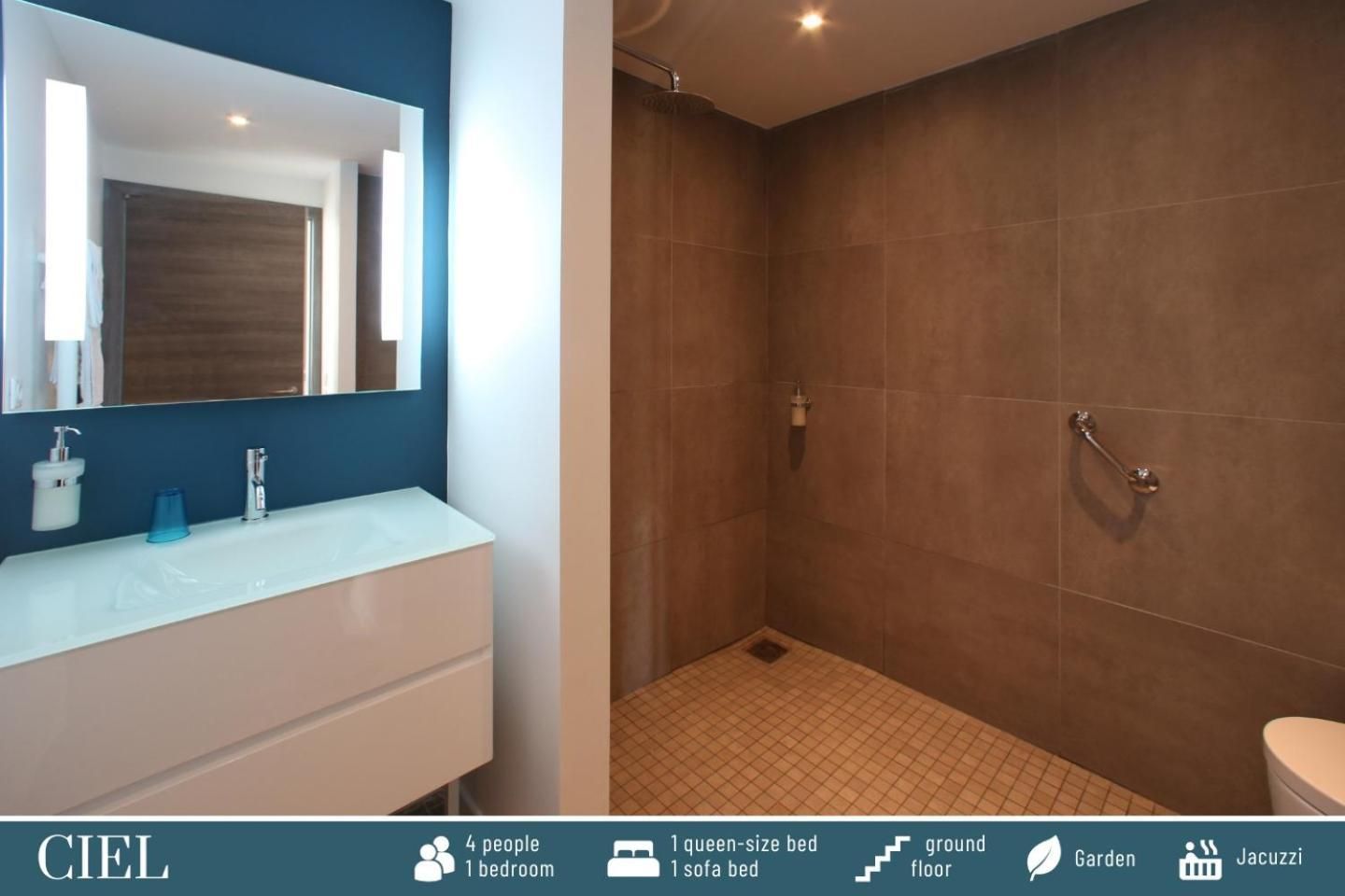 Garden Level One-Bedroom Apartment with Spa - Ciel