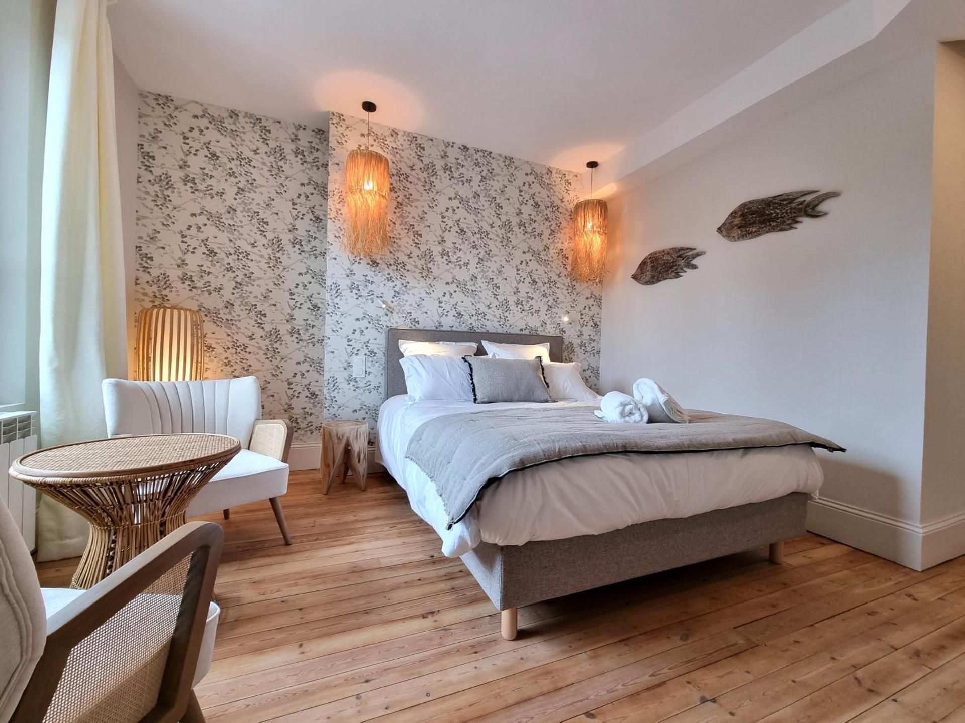 Deluxe Double Room with Shower