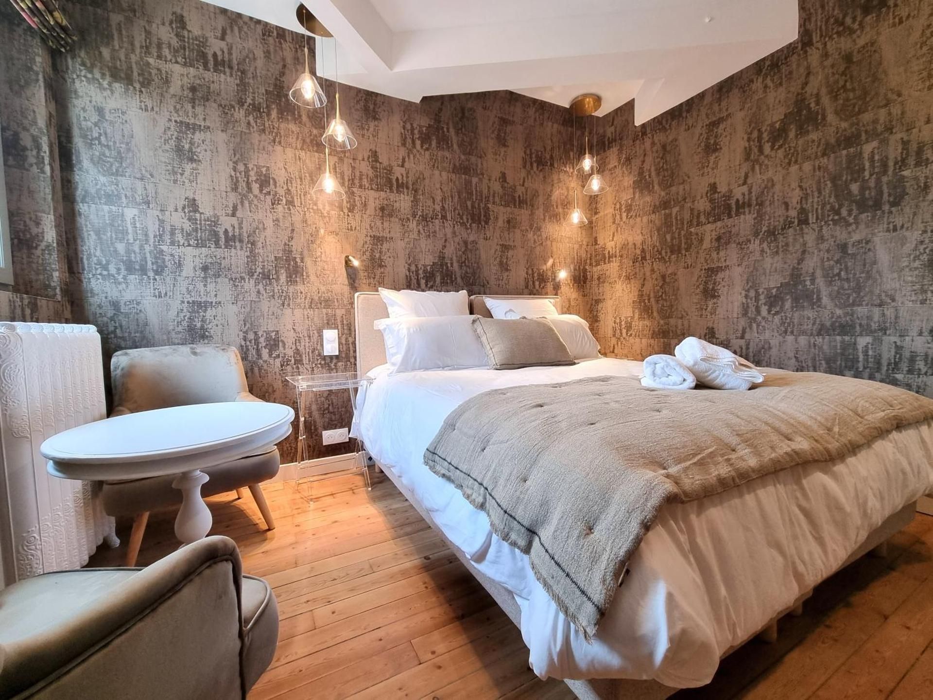 Deluxe Family Suite