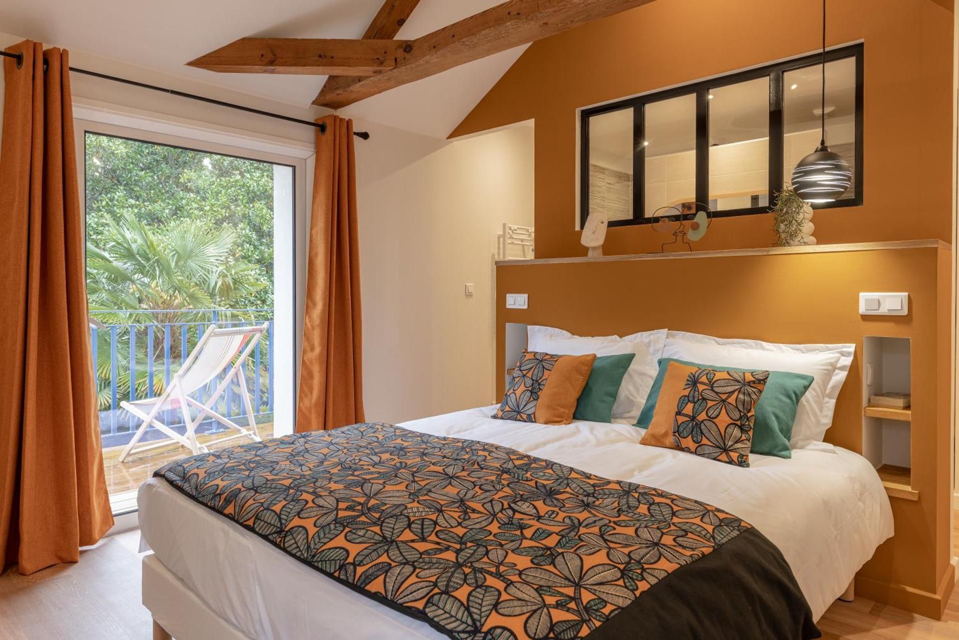 Deluxe Double or Twin Room with Garden View