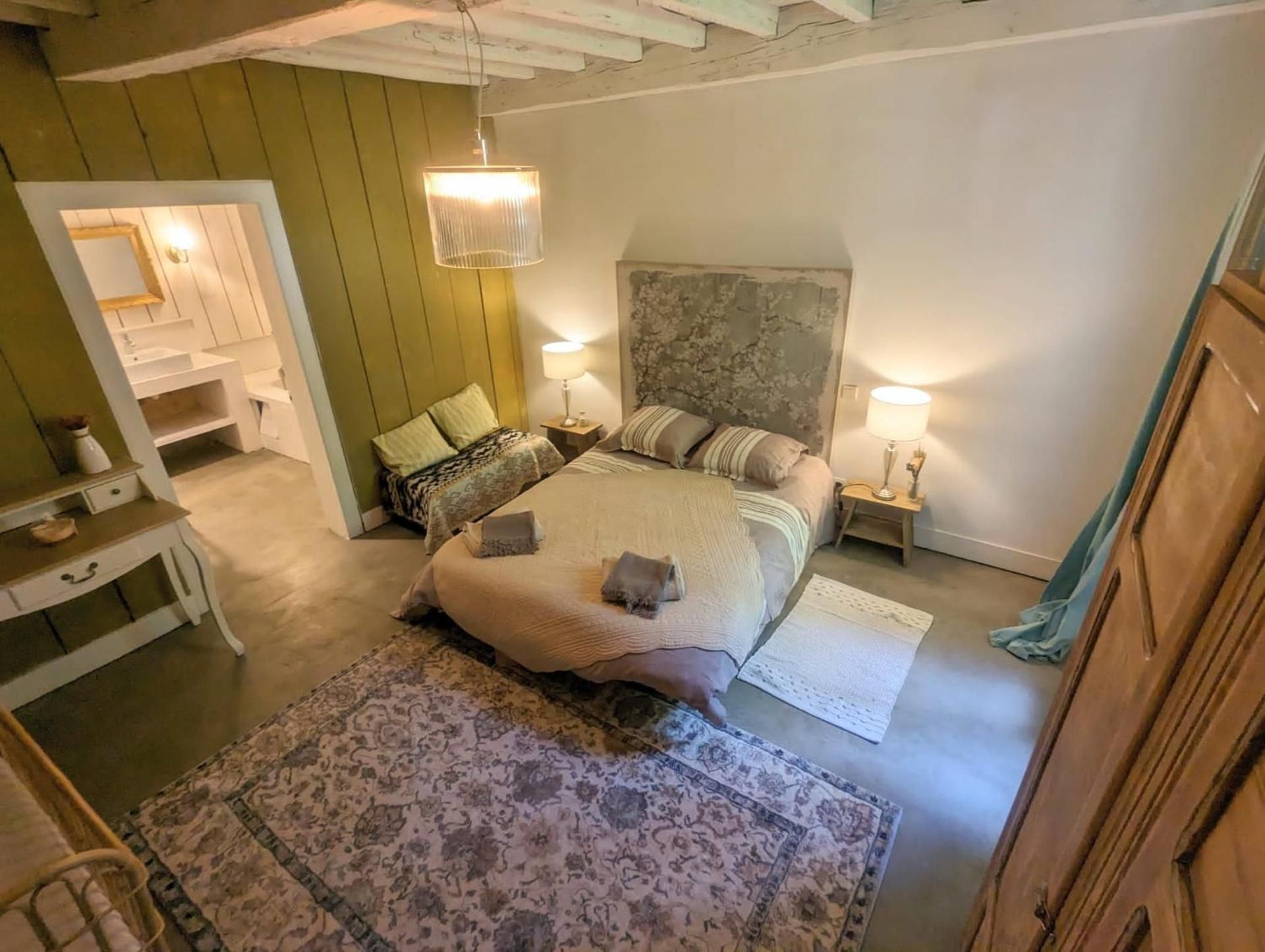 Double Room with Private Bathroom