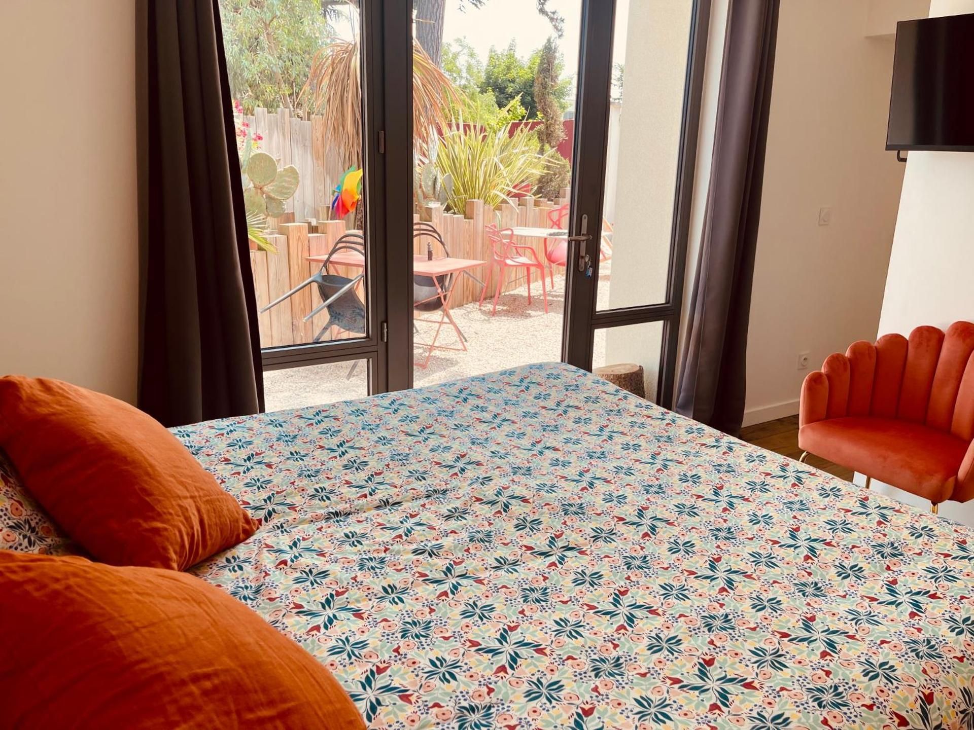 Deluxe Double Room with Shower