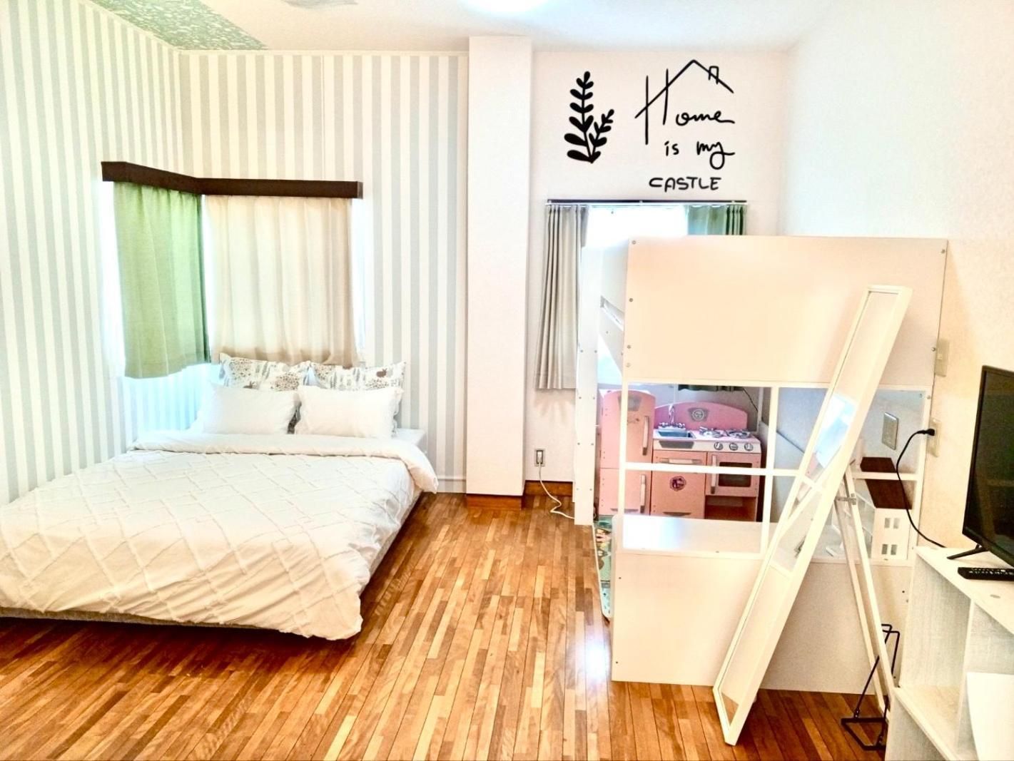 Four-Bedroom Penthouse Apartment