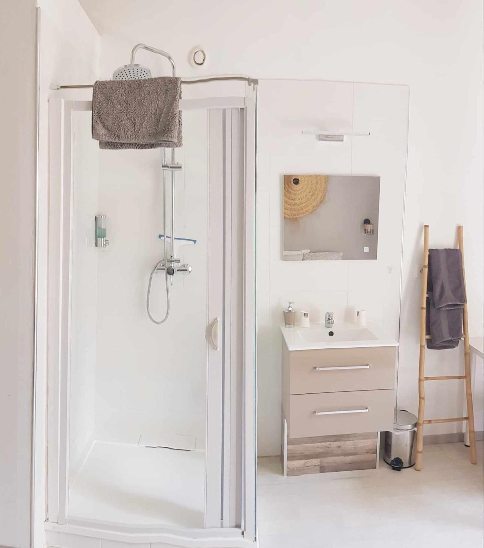 Triple Room with Private Bathroom
