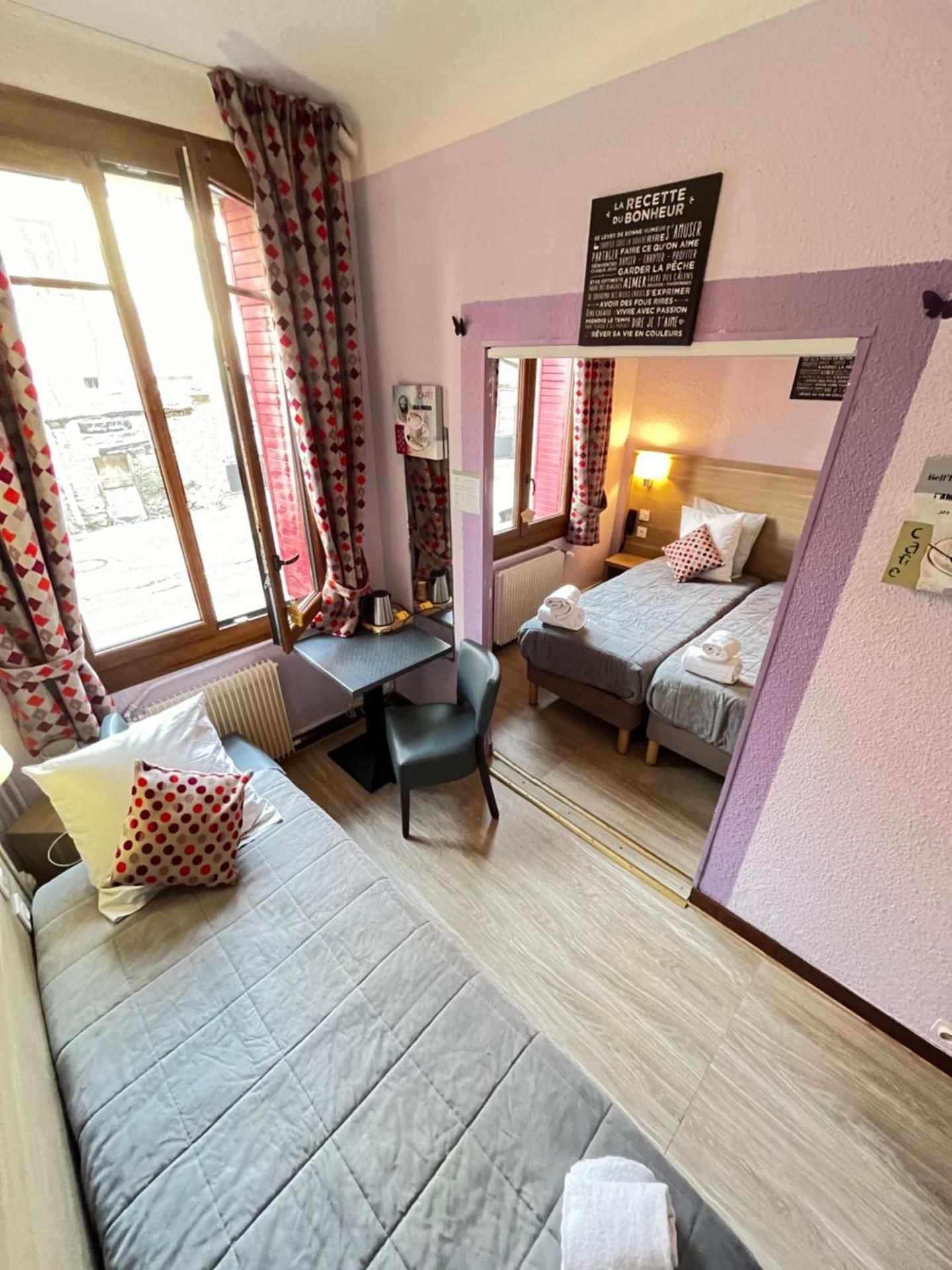 Economy Triple Room