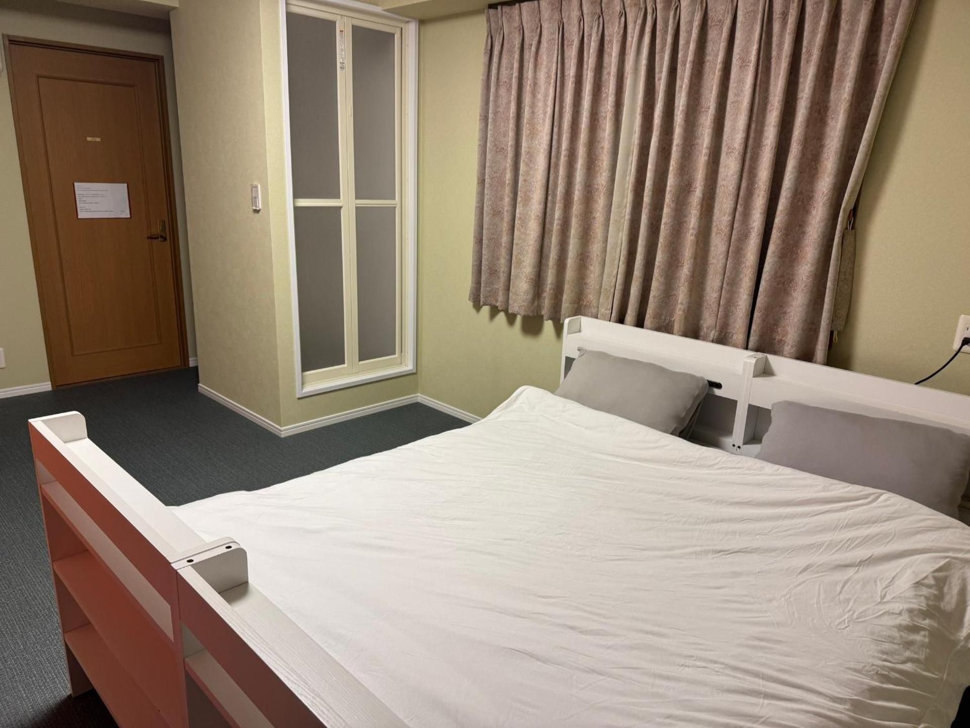 Double or Twin Room with Bathroom