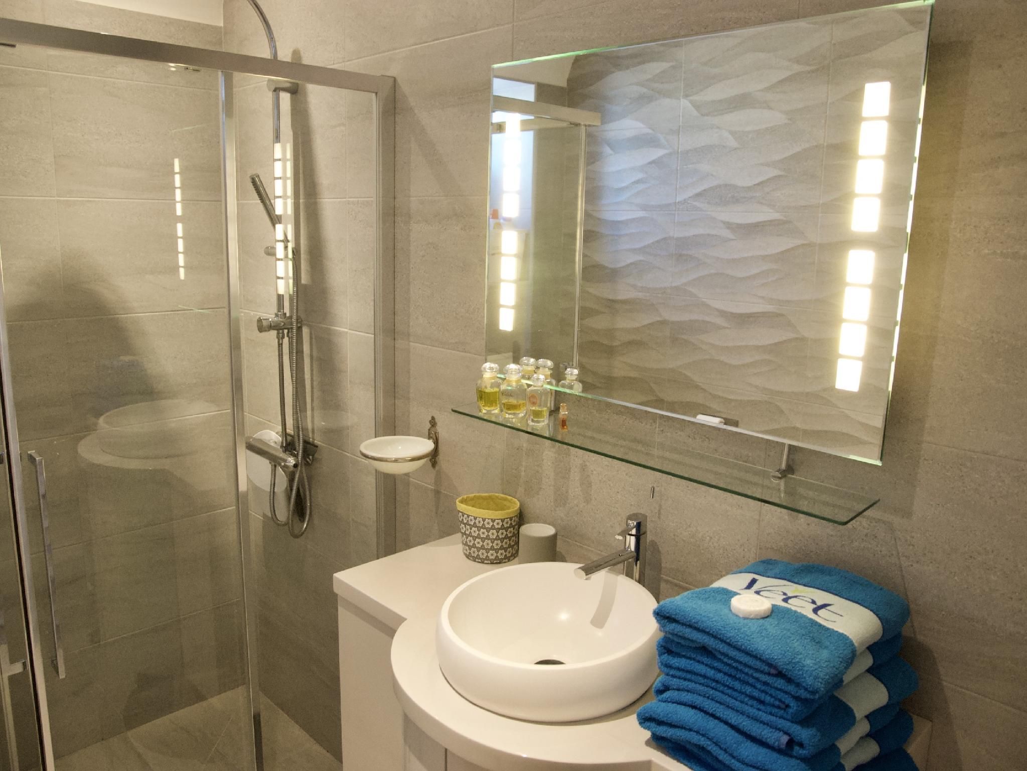 Appartement-La Terrasse du Verger-Salle de bain privée séparée-Terrasse