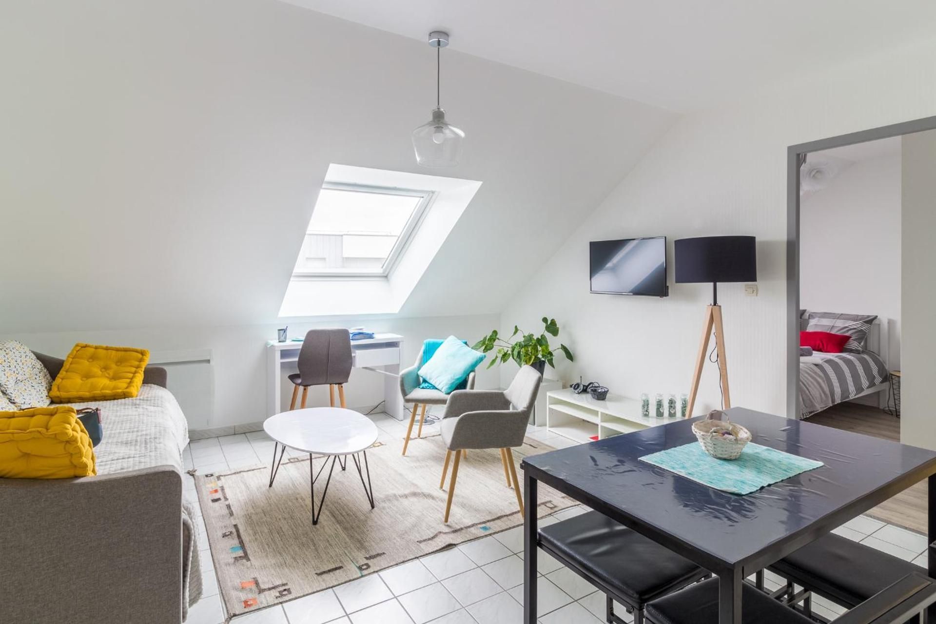 One-Bedroom Apartment
