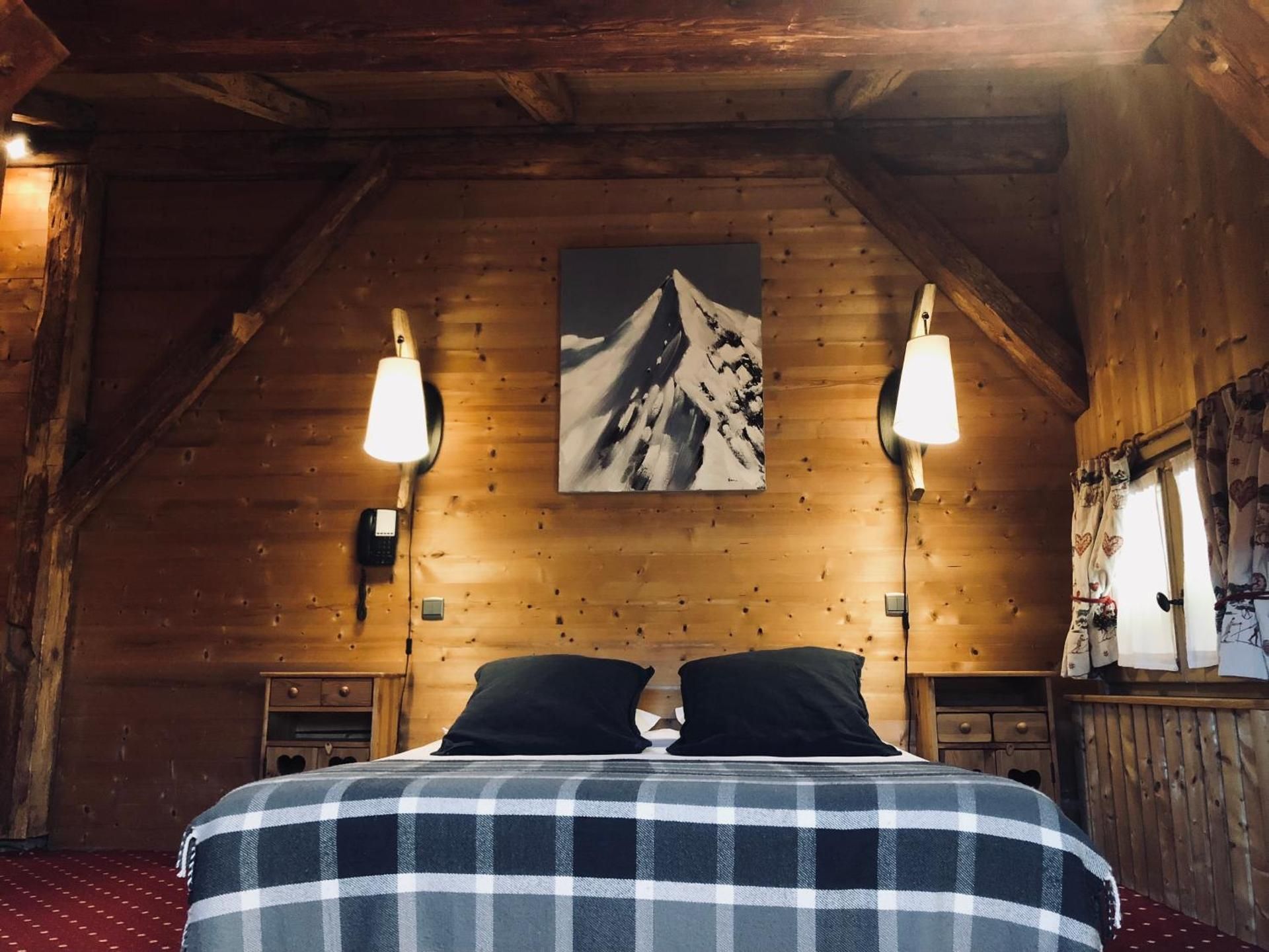 Double Room - Attic 17