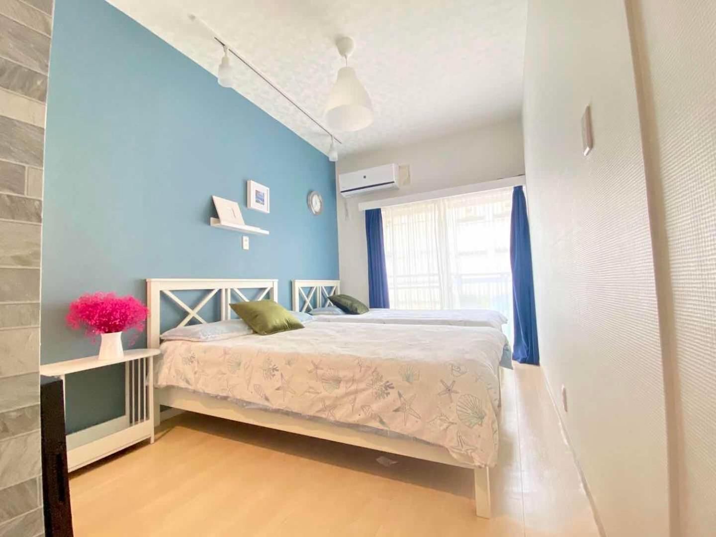 One-Bedroom Apartment with Balcony