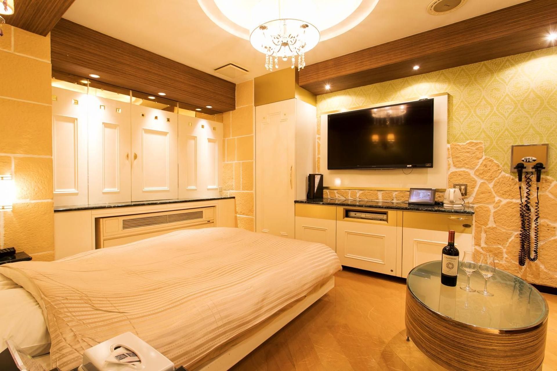 Standard Double Room (Check-in after 19:00)