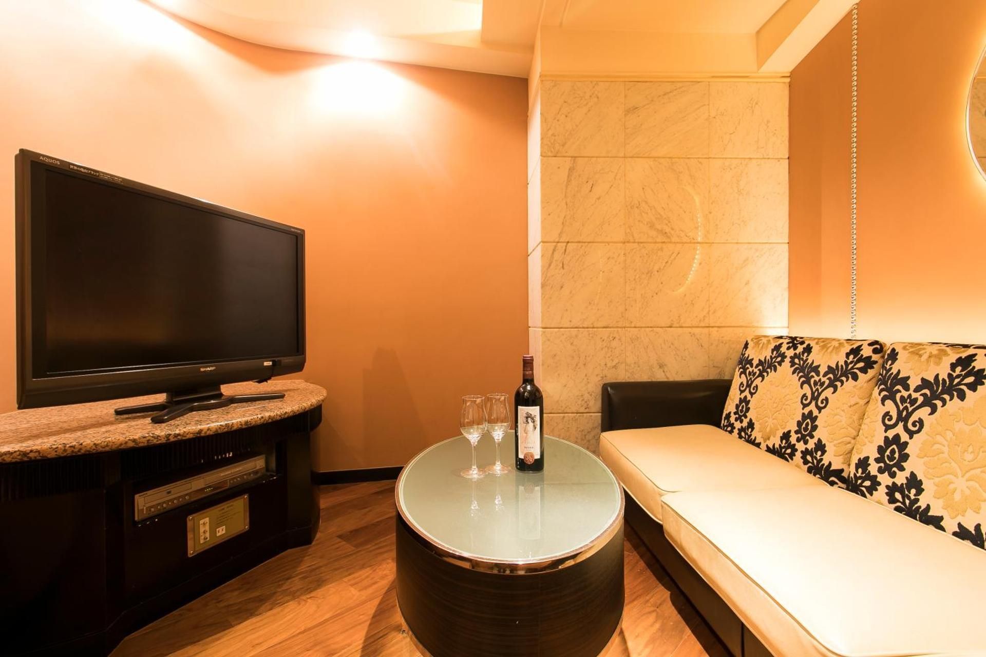 Superior Double Room with Massage Chair (Check-in after 19:00)