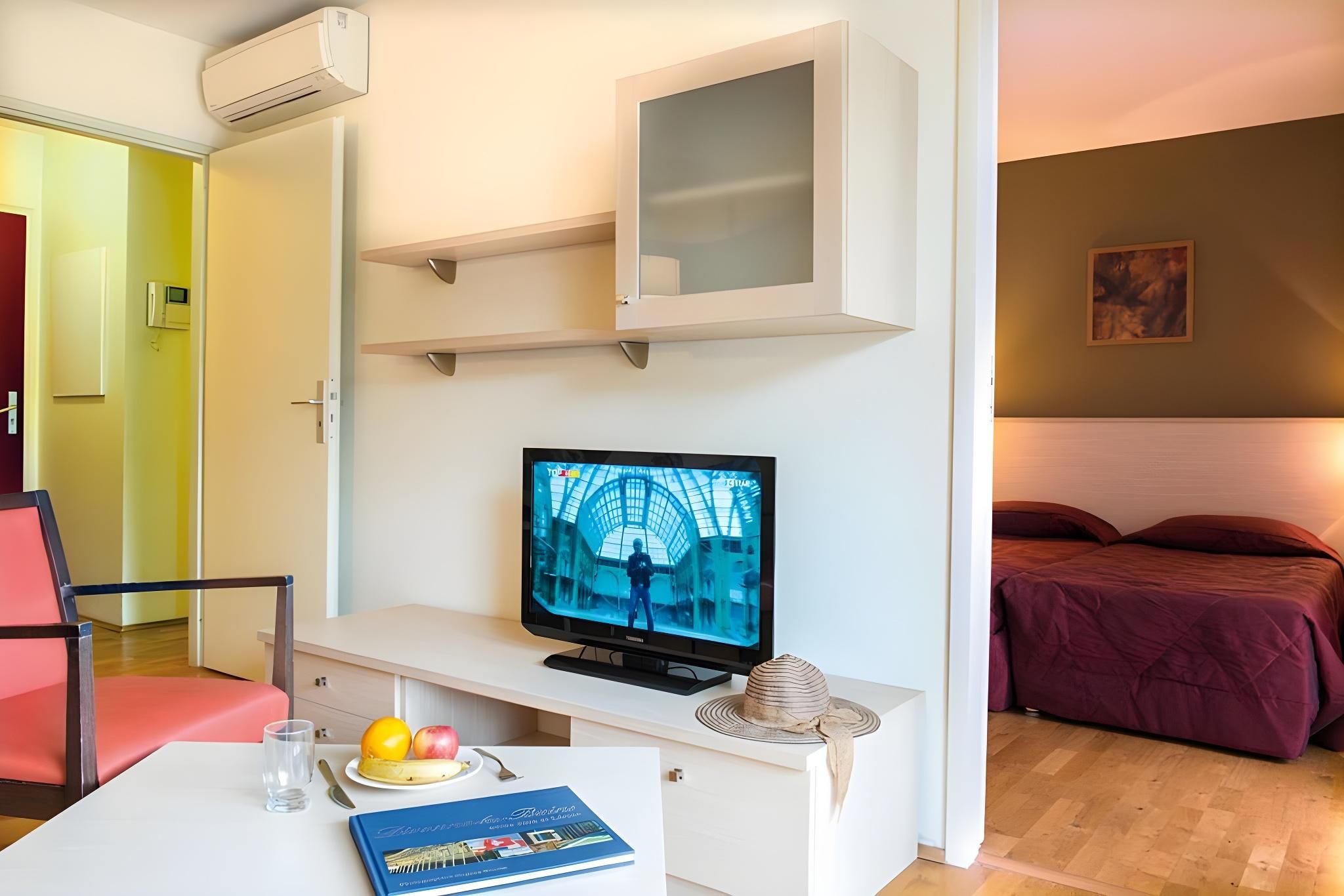 Adonis Divonne-Les-Bains Park View Apartment