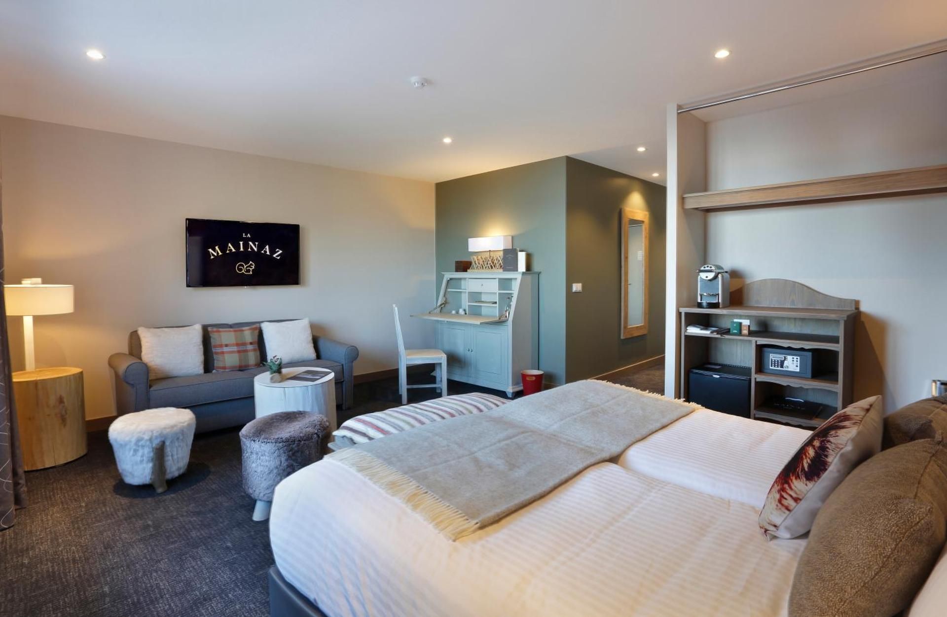 La Mainaz Hotel Restaurant & Resort Two-Bedroom Apartment 2