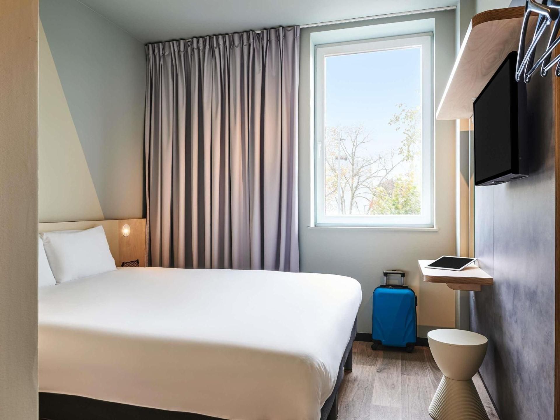 Double - Room With A Large Bed For 2 People