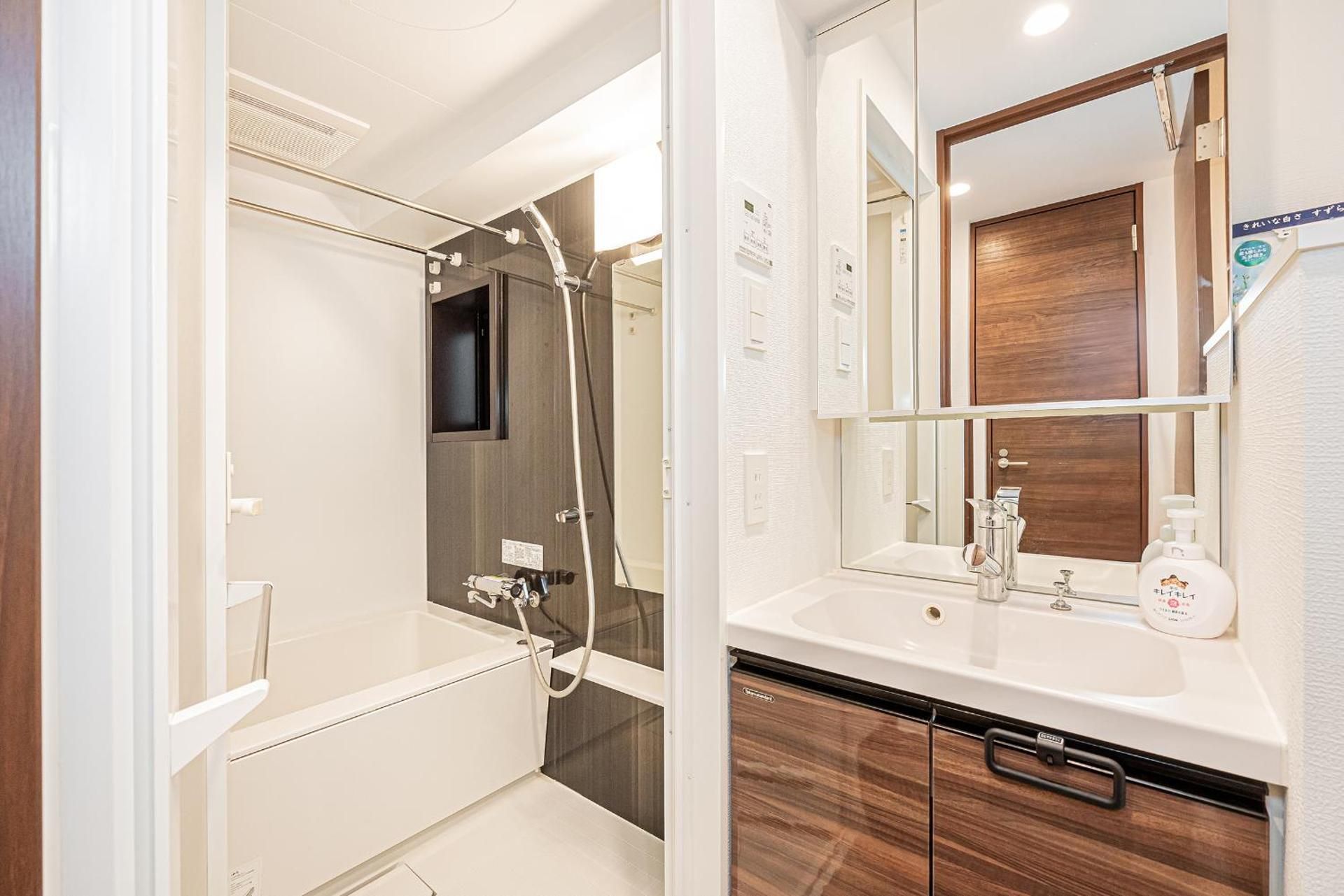 Studio Apartment with One Double Bed