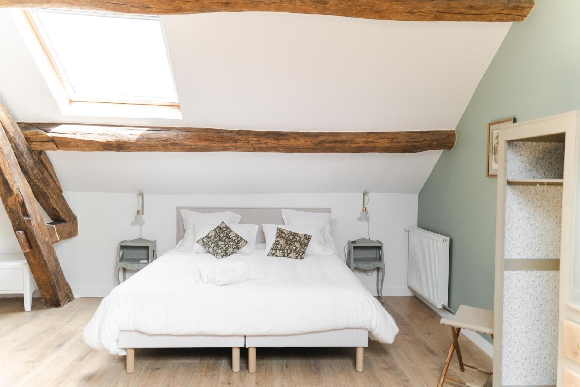 Quadruple Room with Private Bathroom