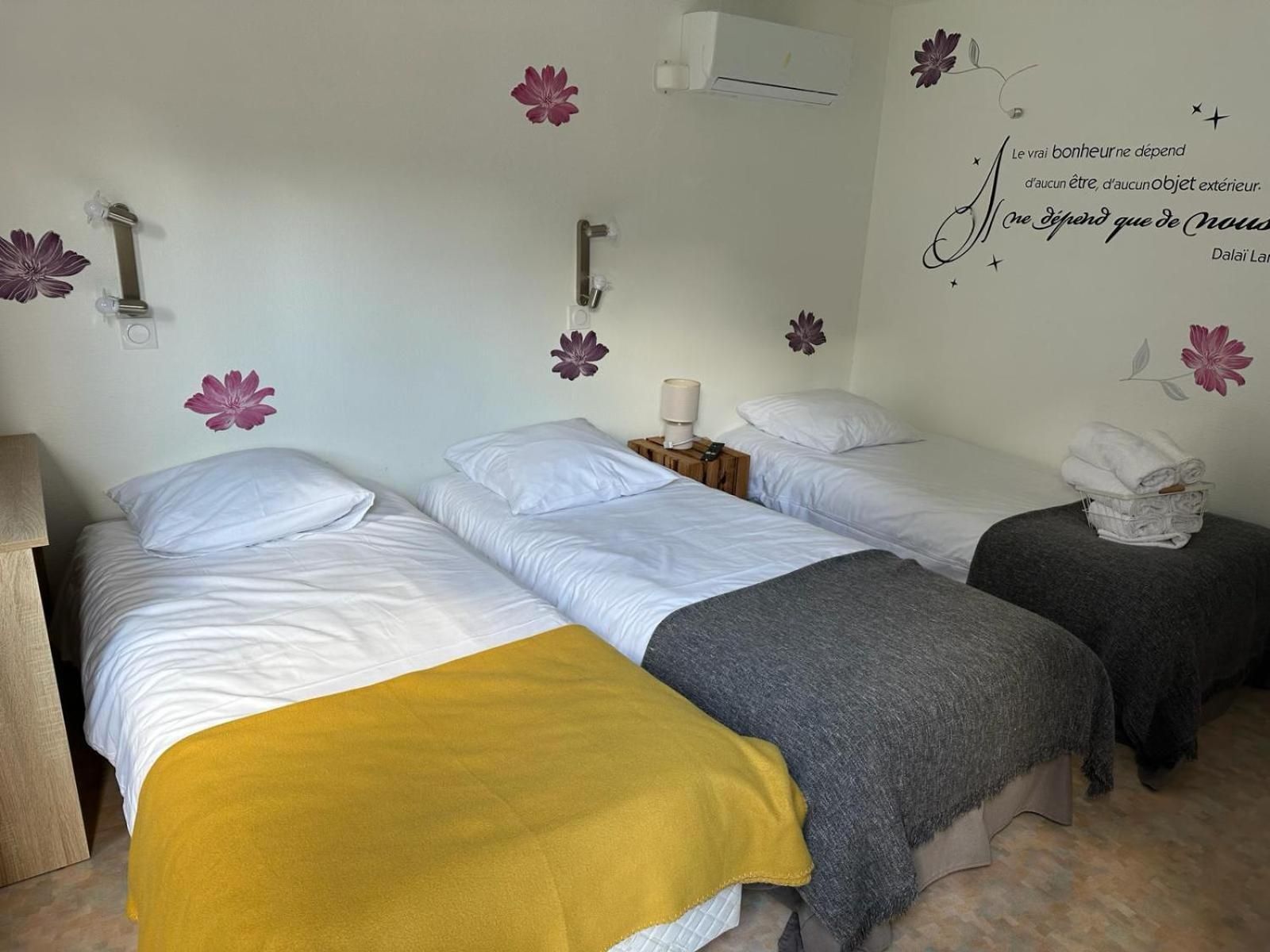 Triple Room with Garden View