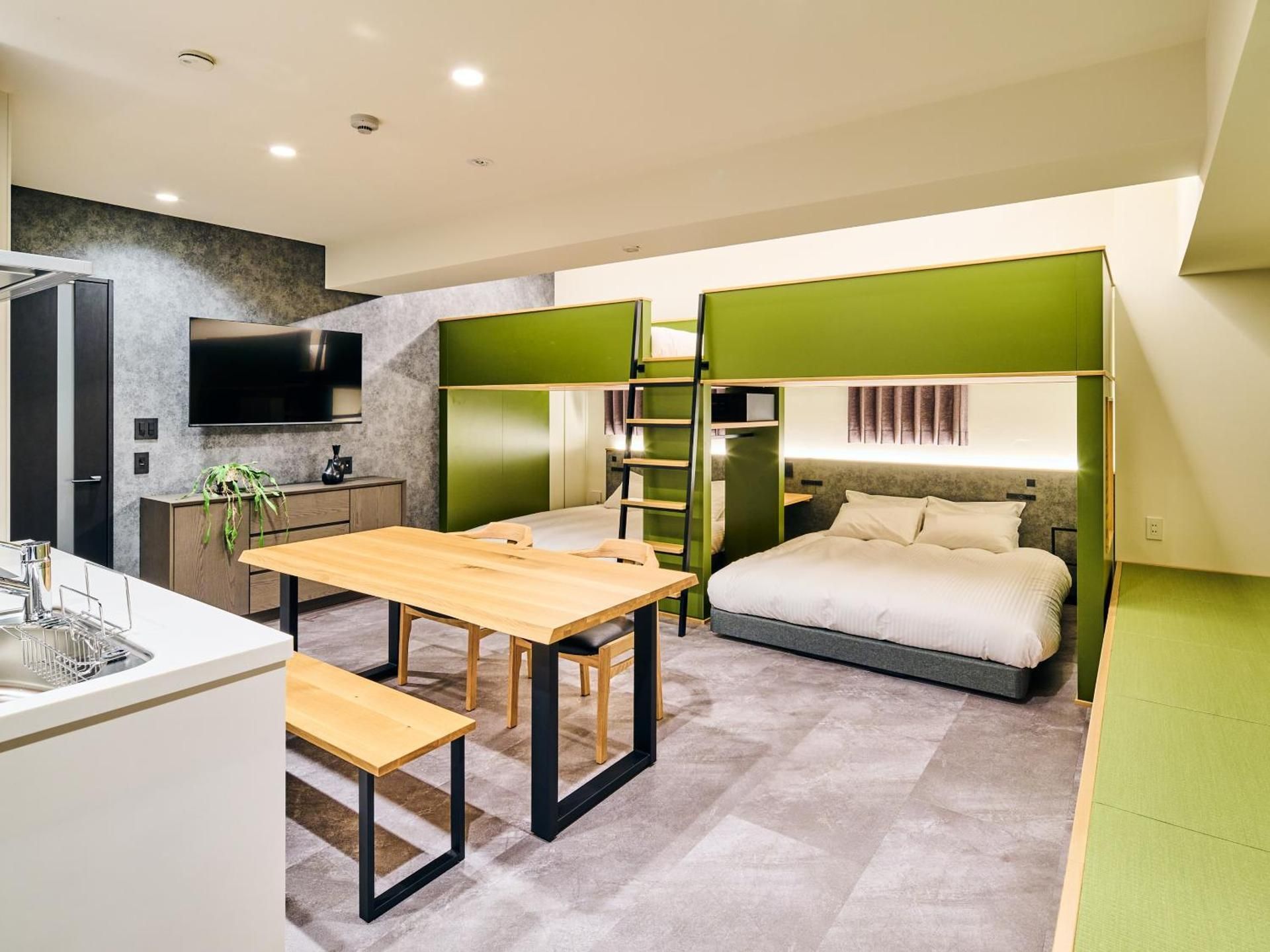 One Bedroom One living Room with Bathtub