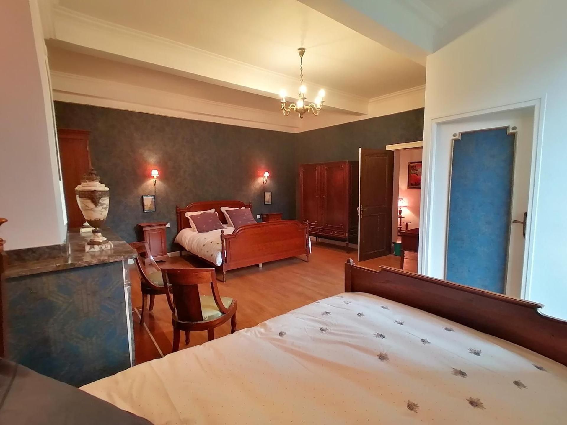 Quadruple Room with Private Bathroom