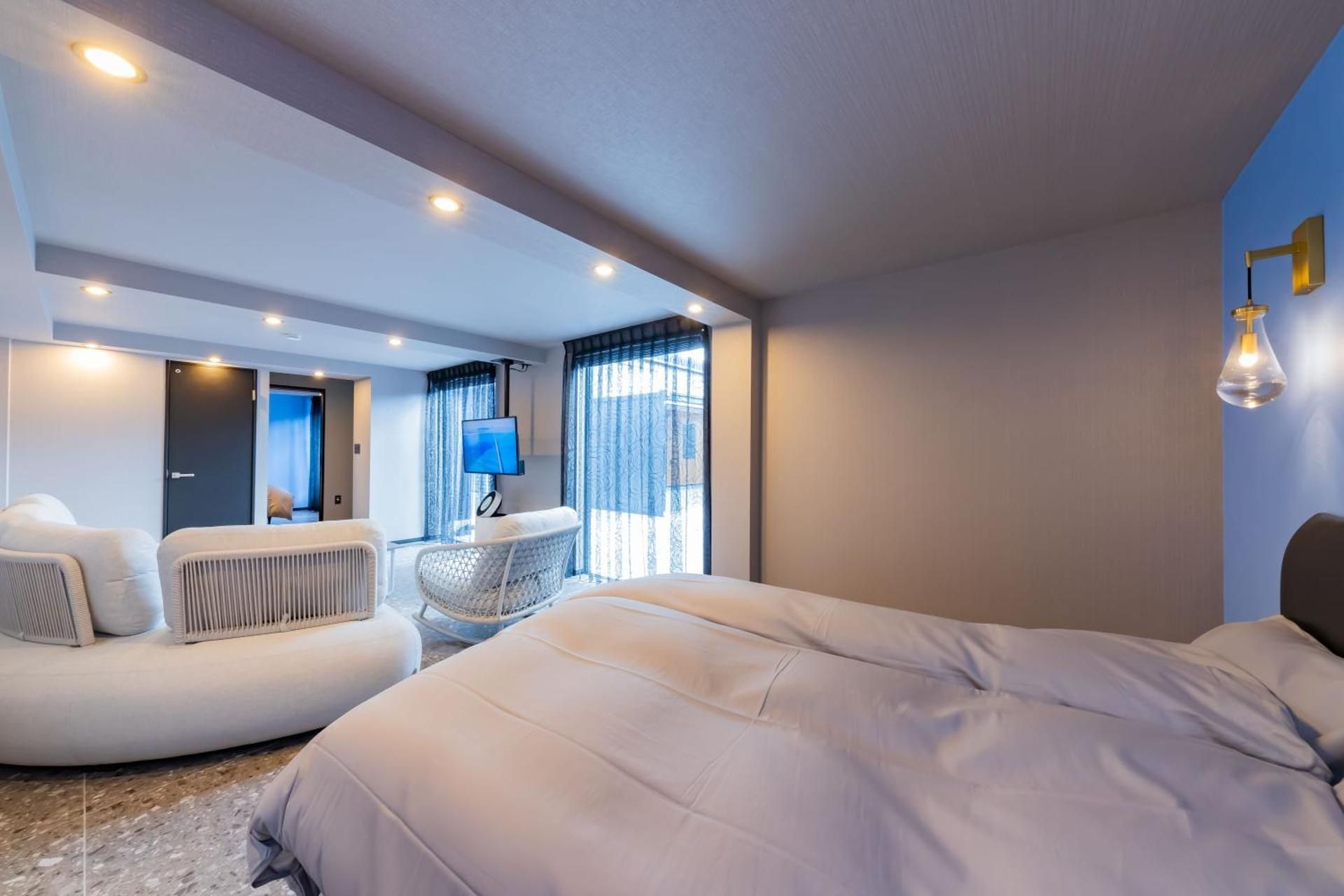 Deluxe Queen Room with Two Queen Beds