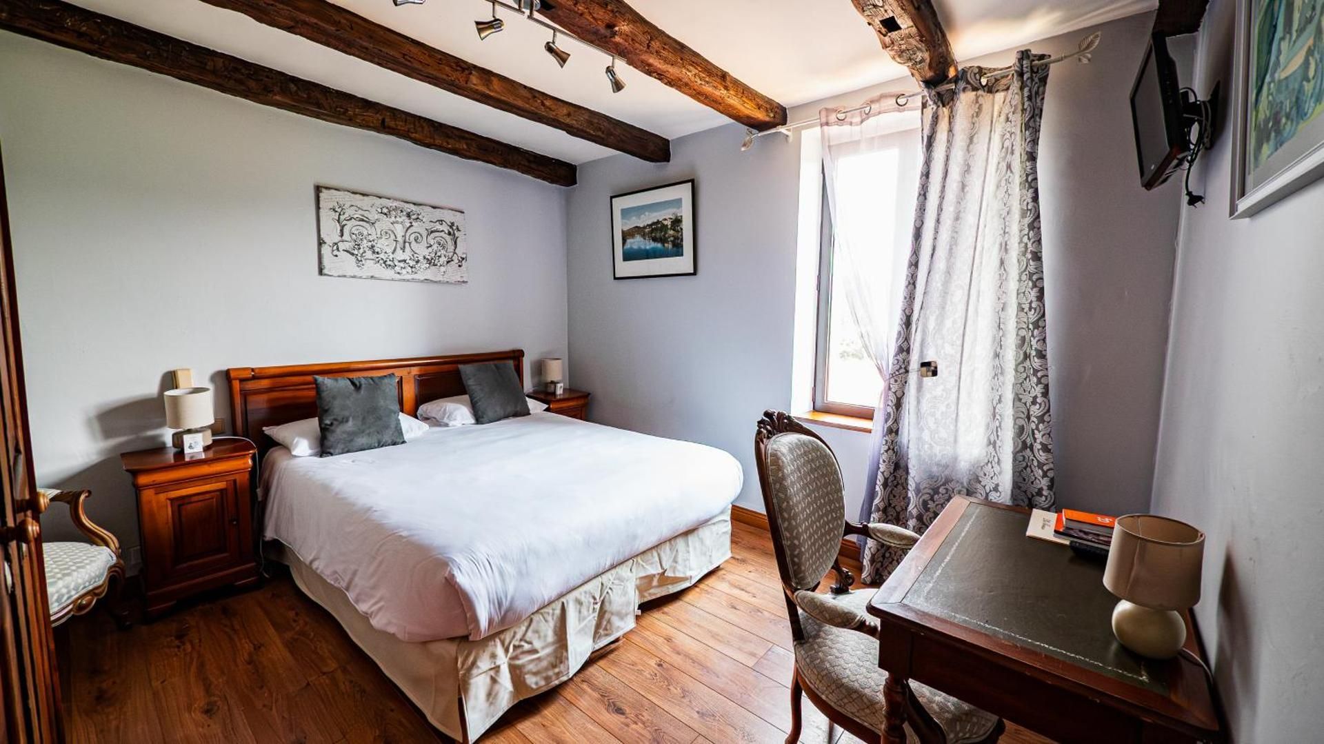 Junior Suite (2 Adults + 2 Children)