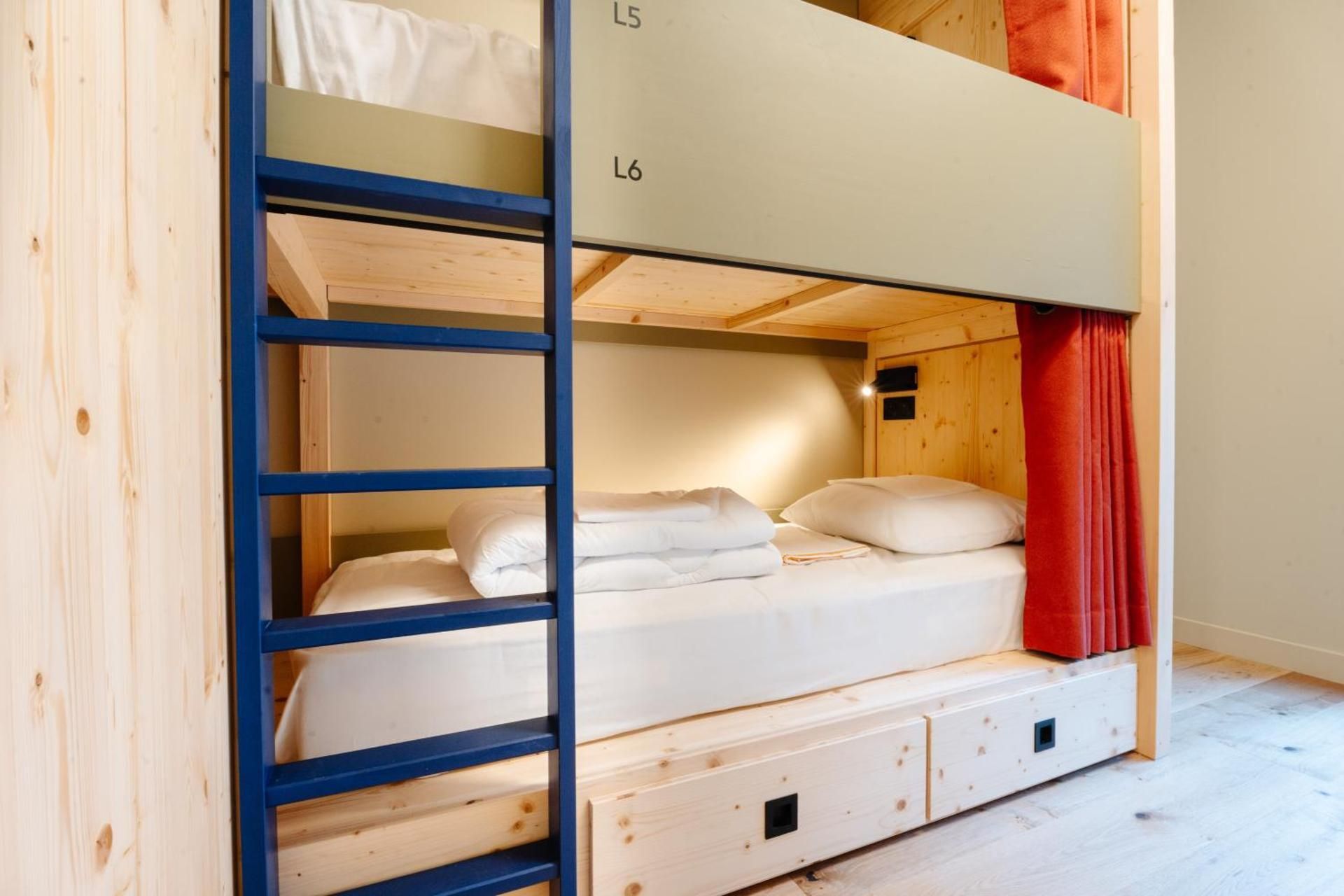 Bed in 6-Bed Mixed Dormitory Room