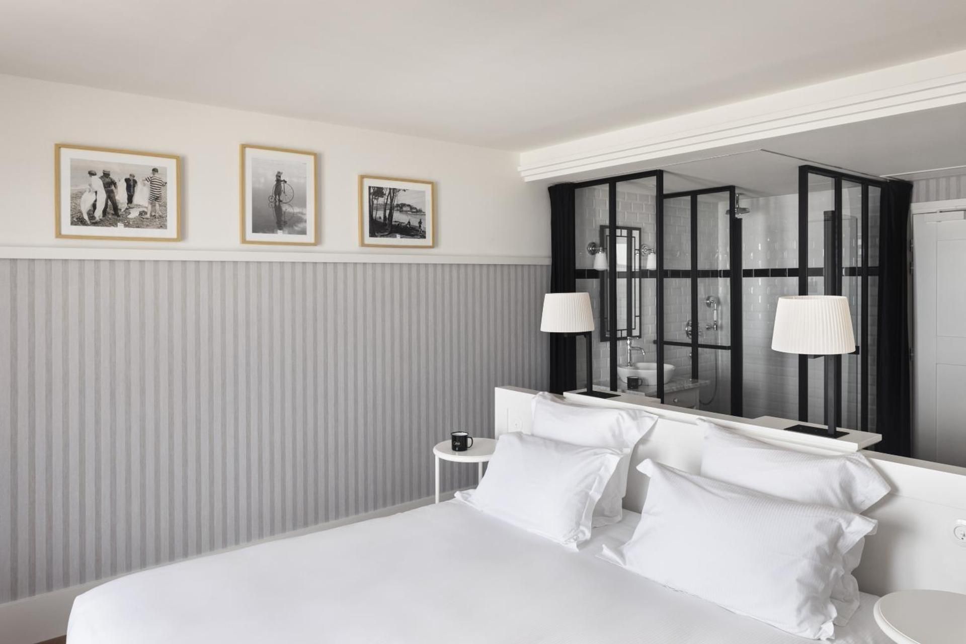 Superior Double Room with Sea View and Balcony