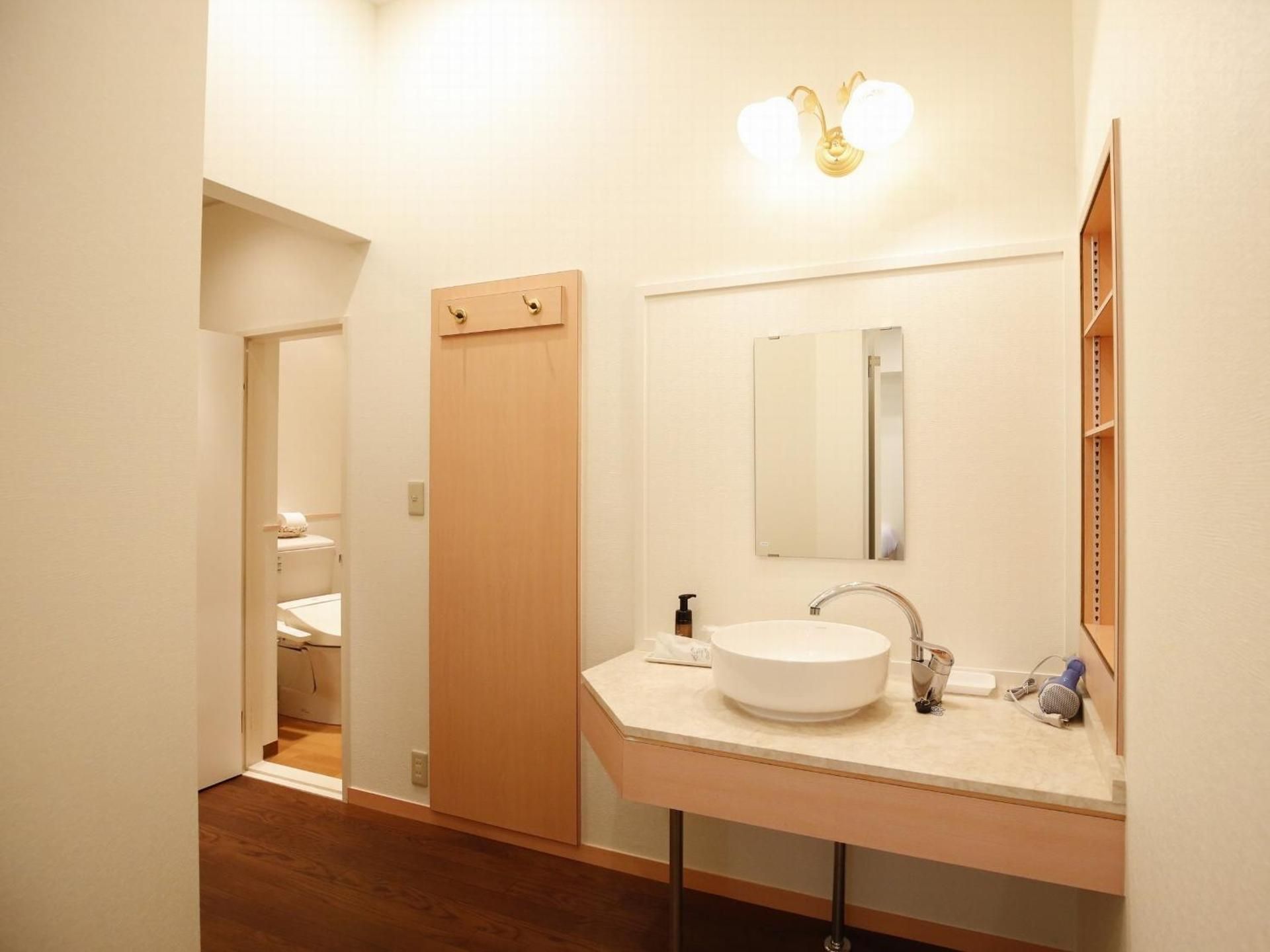 Twin Room with Two Queen Beds - Non-Smoking