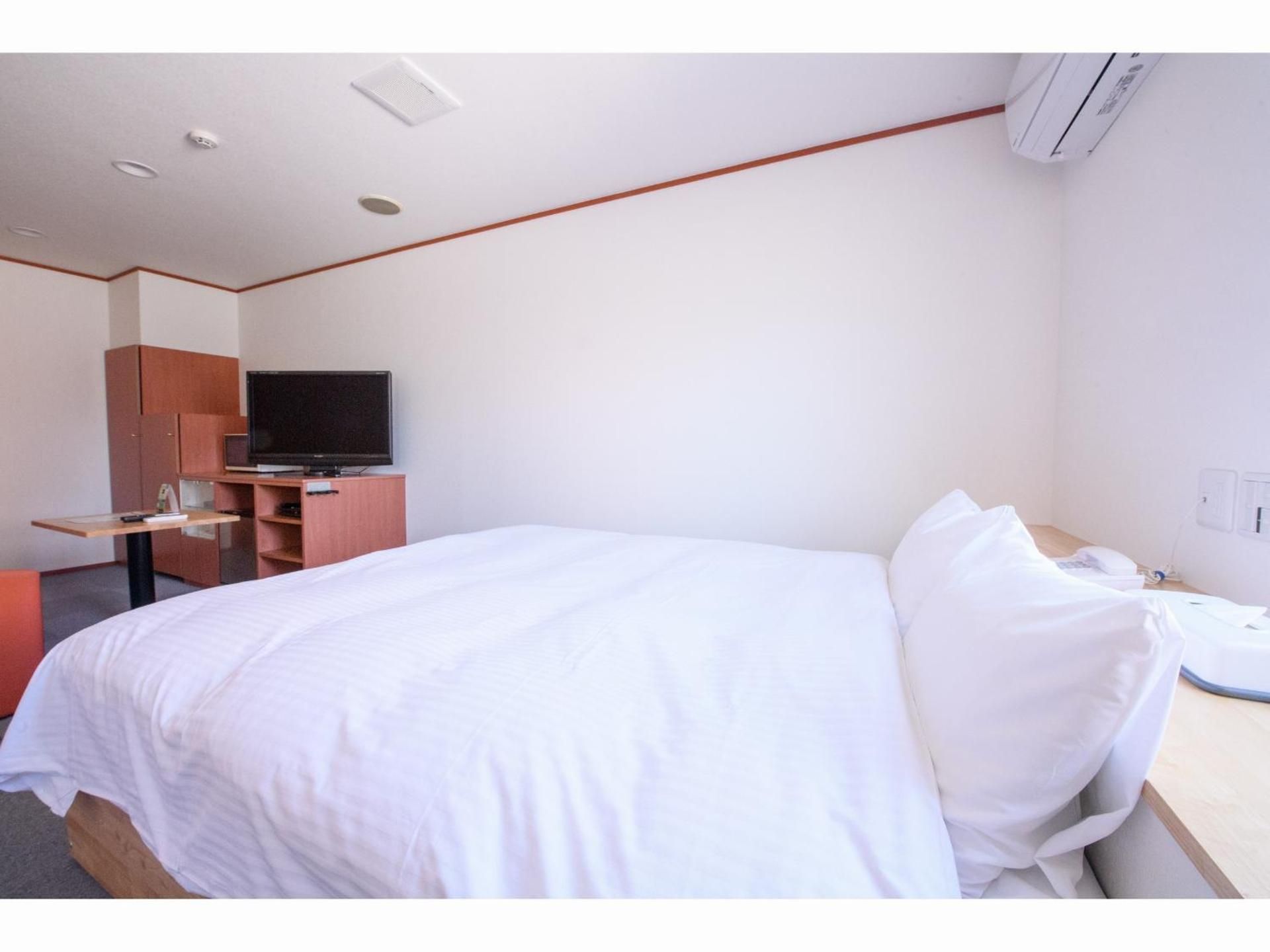 Queen Room - Non-Smoking