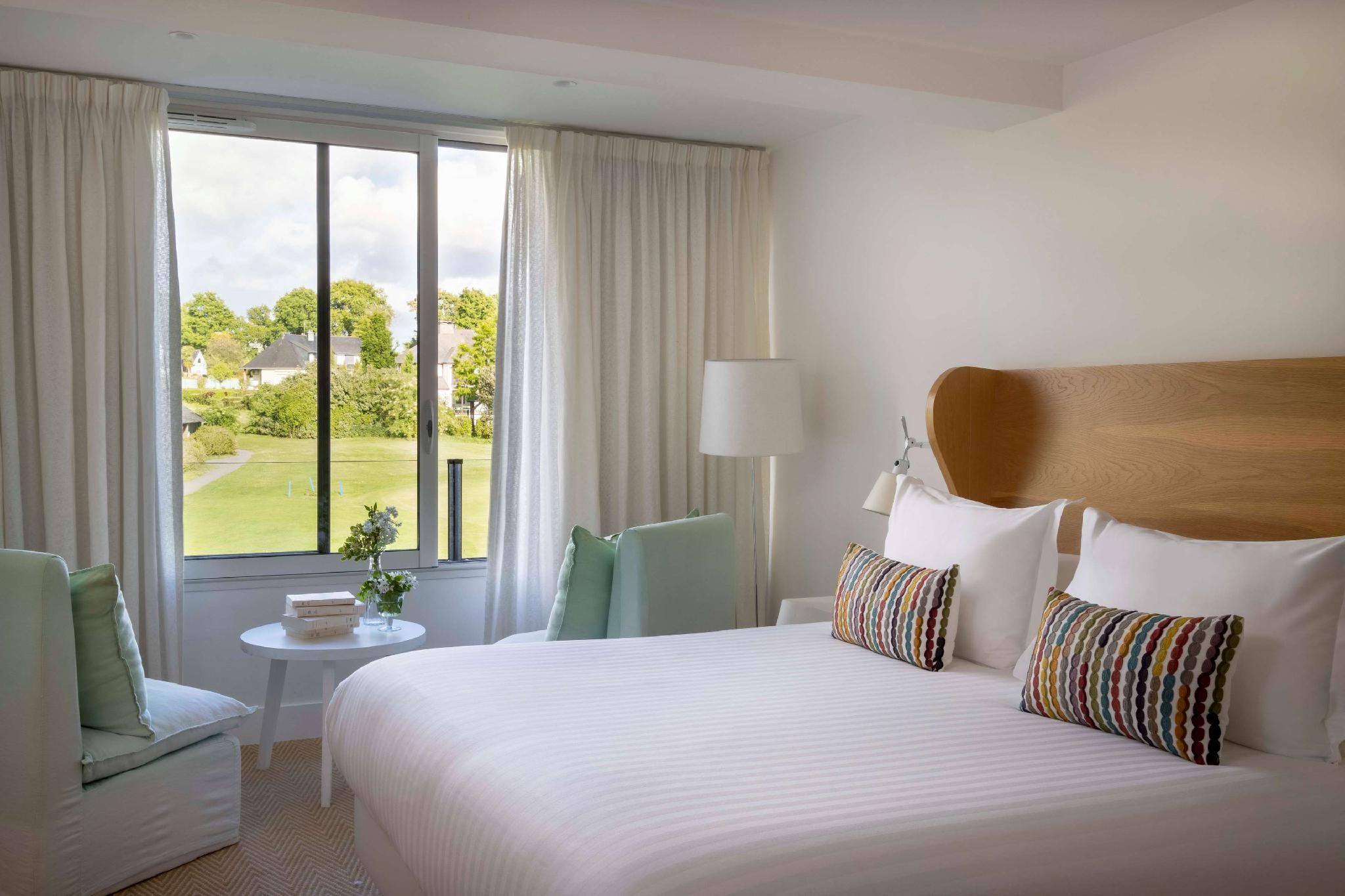 1 Queen Bed, Nonsmoking, Superior Room, Park View
