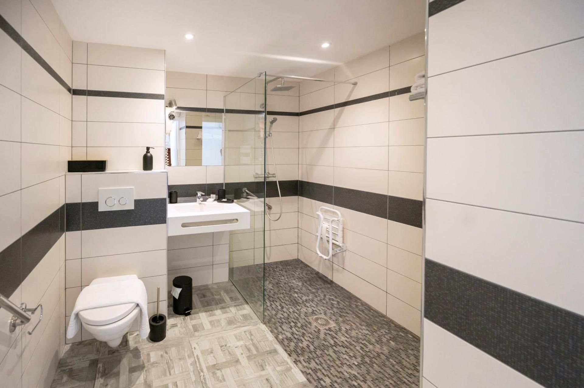 Double or Twin Room - Disability Access