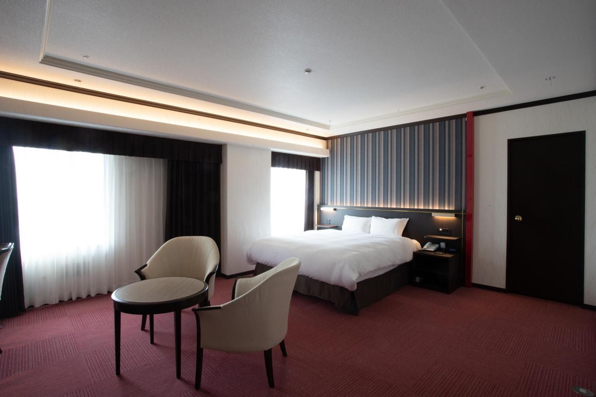 Executive Deluxe Double Room - For Single Use -Non-Smoking