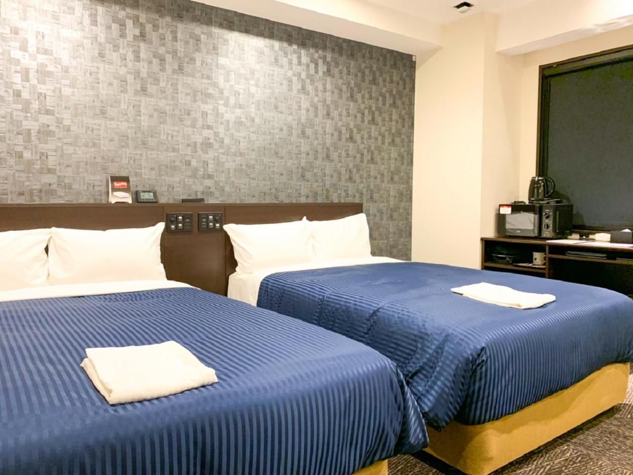 Twin Room - Non-Smoking
