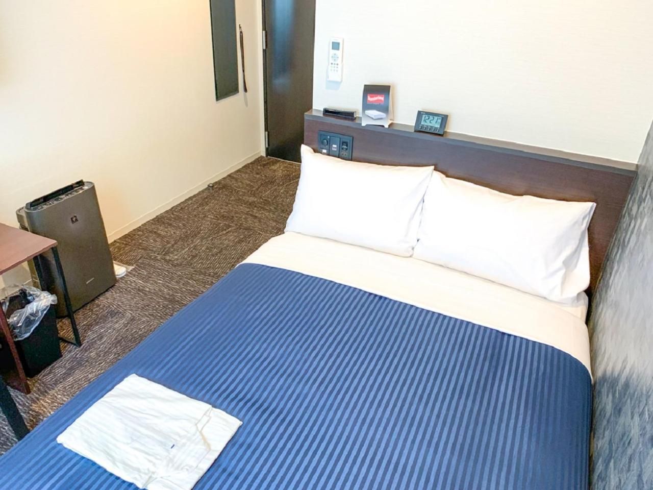 Double Room with Small Double Bed - Smoking - Small Dog Friendly