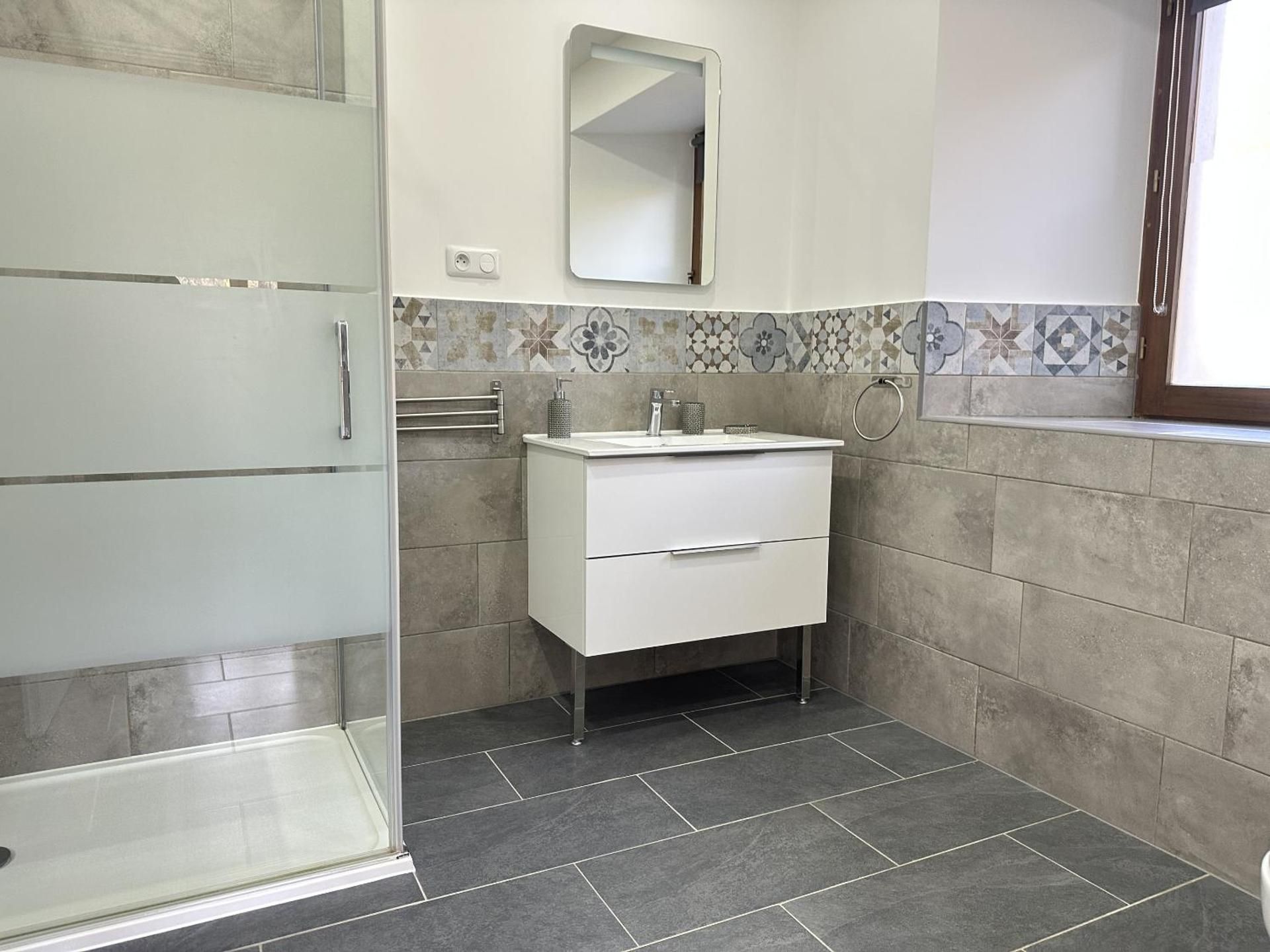 Double or Twin Room with Private Bathroom