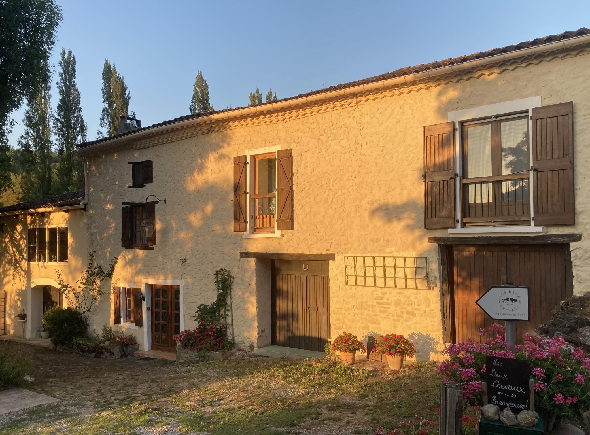 Les Deux Chevaux Chambres d’Hôtes