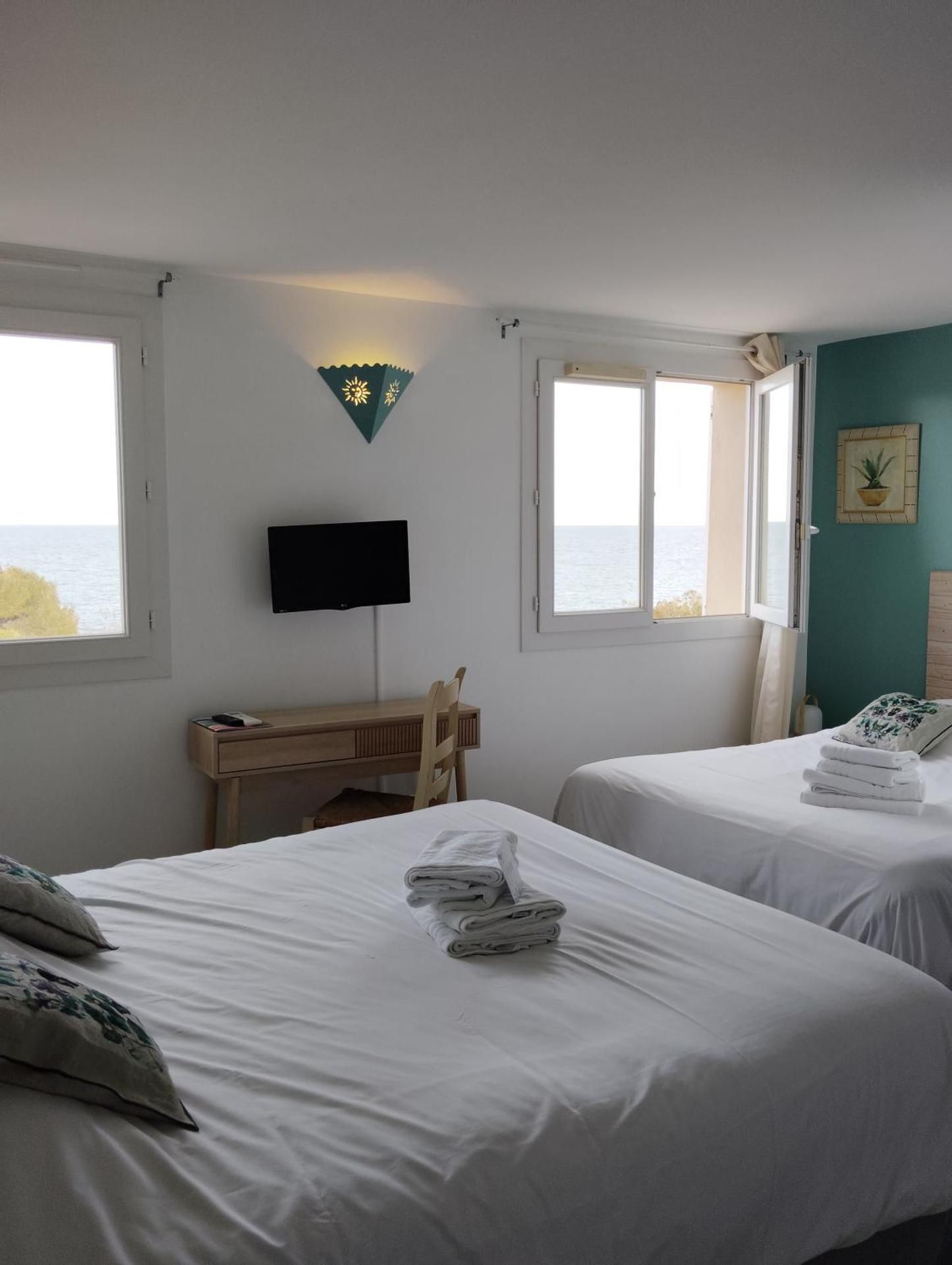 Family Room with Sea View