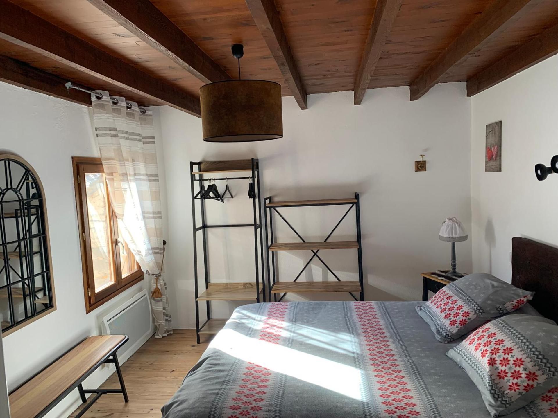 One-Bedroom Apartment with Balcony and Mountain View