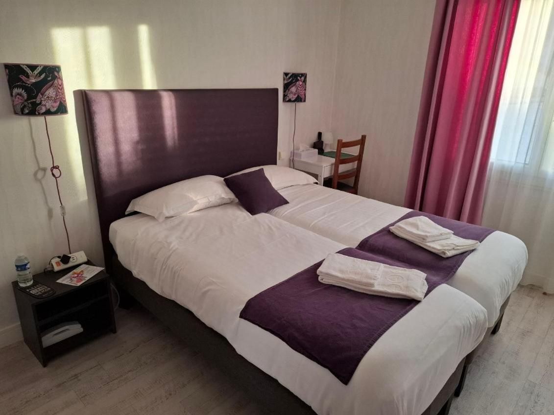 Twin Room with Sea View